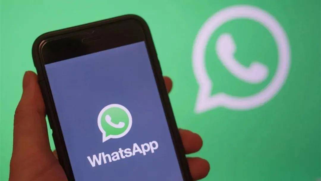 WhatsApp convenient and fast group messaging.